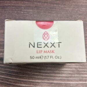 Nexxt Lip Mask - NWOT
